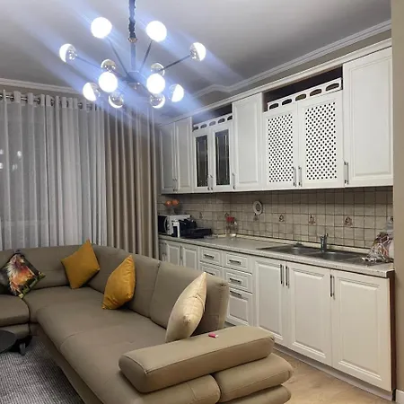 Condor Center Luxury 3 * טיראנה