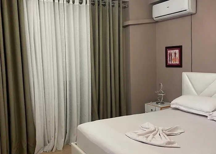 Condor Center Luxury 3 דירה *