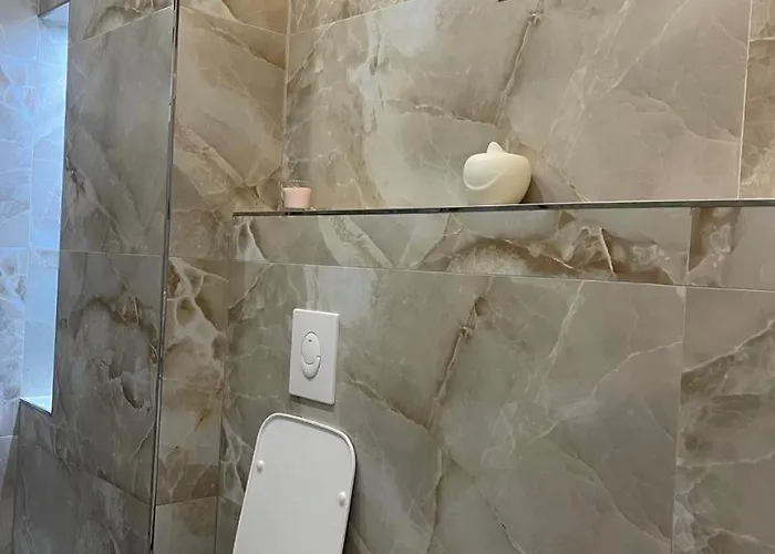 Condor Center Luxury 3 דירה *